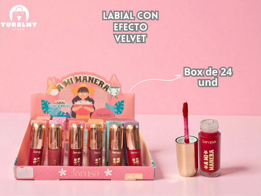 Labial a mi manera con efecto velvet